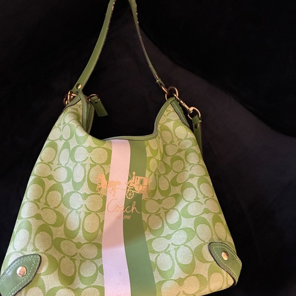 Green Coach Purse with matching wallet . - Picture 2 of 5